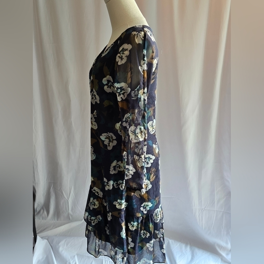Cabi Pirouette Floral V-Neck Shift Dress Long-Sleeve Ruffle Hem Blue Multi Sz XS - Picture 6 of 14